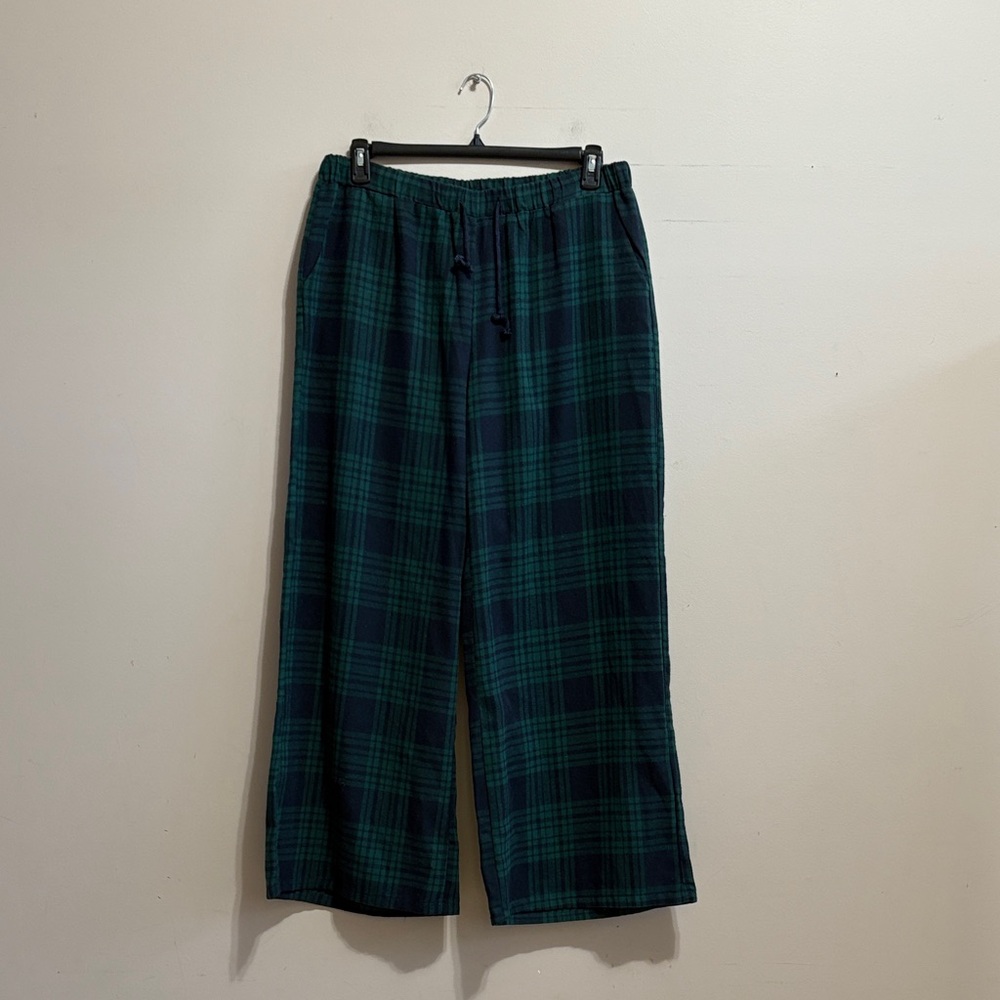 Edikted Lounge Around Plaid Wide Leg Pants
Green size XL NWT